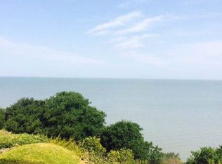 734 Live Oak Ln, Pinole, CA 94564