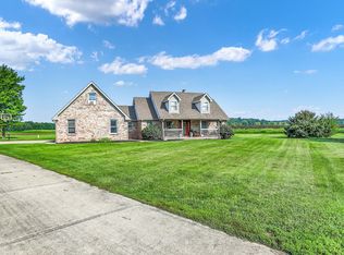 8275 Whispering Mist Ln, Mooresville, IN 46158