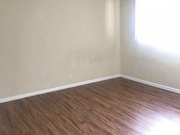 5th image of 725 N Kenwood St #8