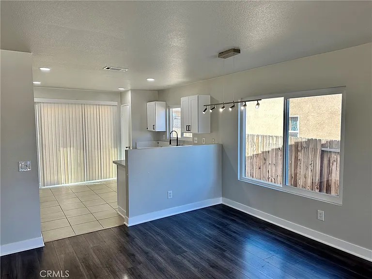 11923 Spring Hill Ct — Photo 5