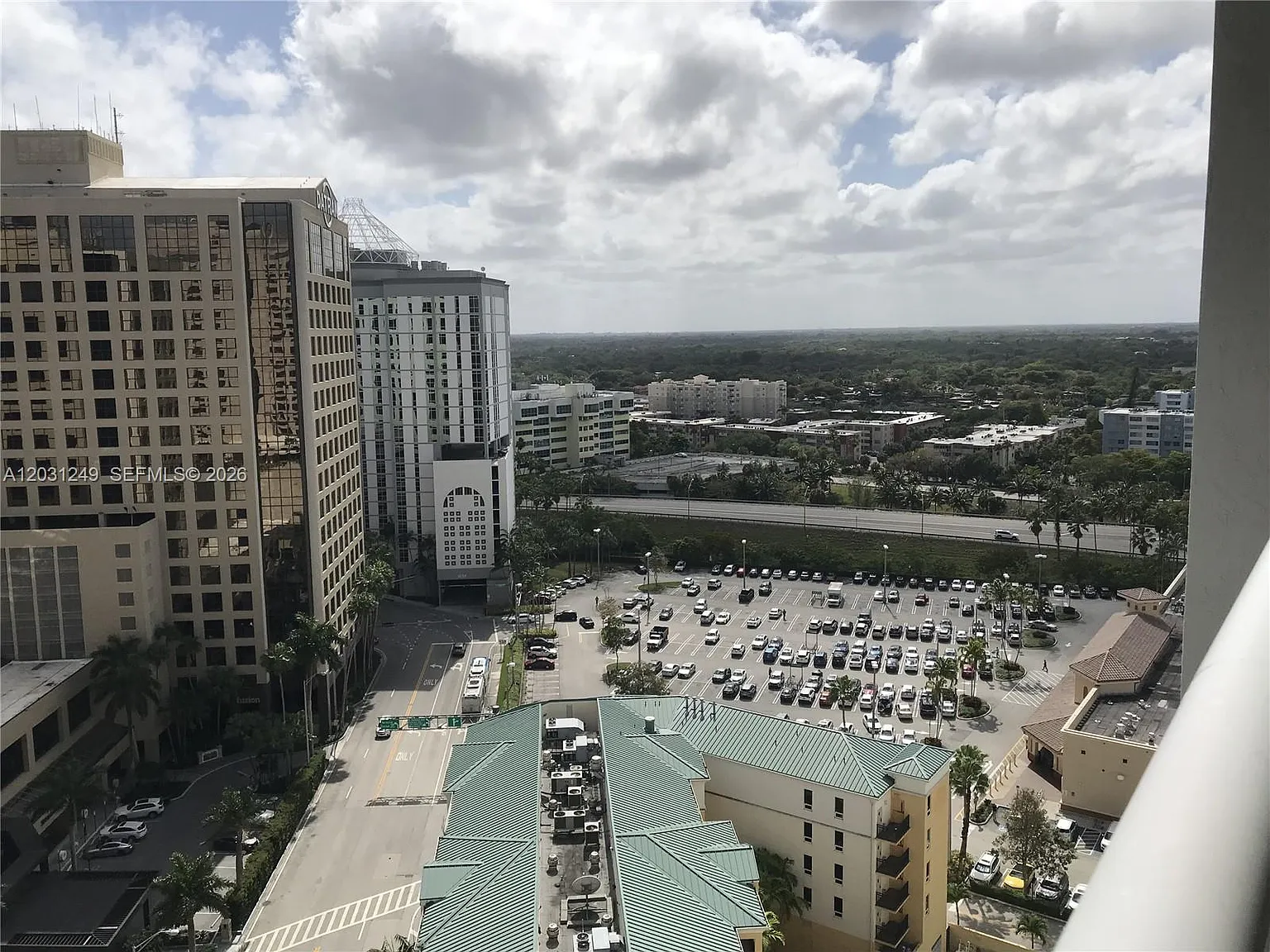 Metropolis I At Dadeland — Photo 1
