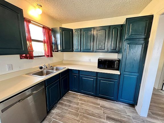 5th image of 3307 Pleasant Ave