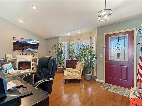 3rd image of 160 E 400 N