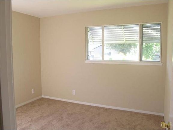 5th image of 3125 Merrywood Dr
