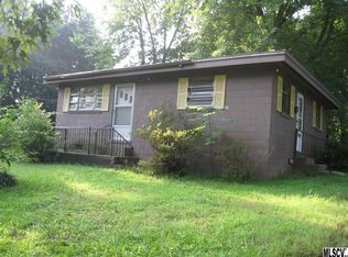 370 16th Ave NE, Hickory, NC 28601