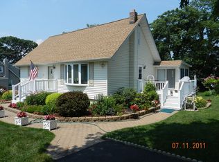 67 Scotchtown Dr, Middletown, NY 10941