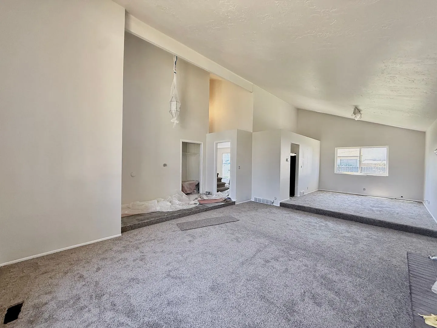 Murray 3-Bedroom Home Available September — Photo 4
