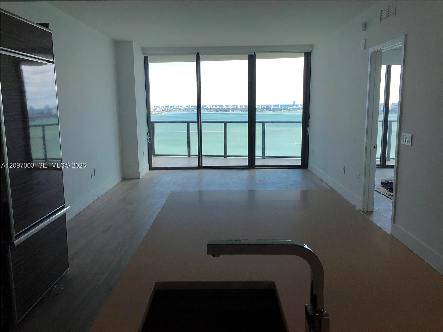 Icon Bay Condo — Photo 3
