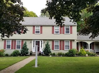 22 Taft Dr, Winchester, MA 01890