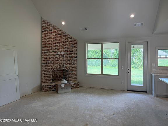3rd image of 513 Fusion St