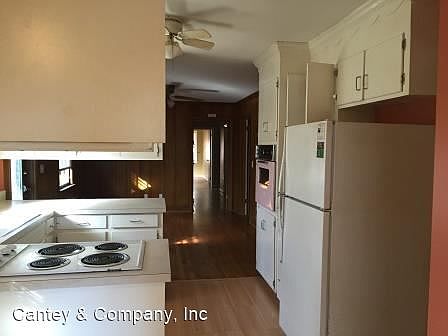 4th image of 909 Asbury Dr
