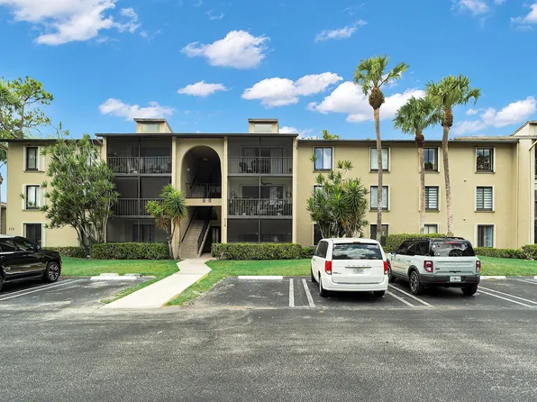 712 Sunny Pine Way #D1, Greenacres, FL 33415