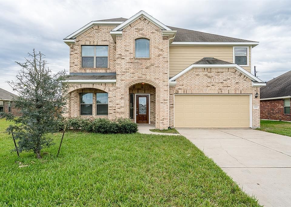1st image of 23715 Parkwater Bridge Ln