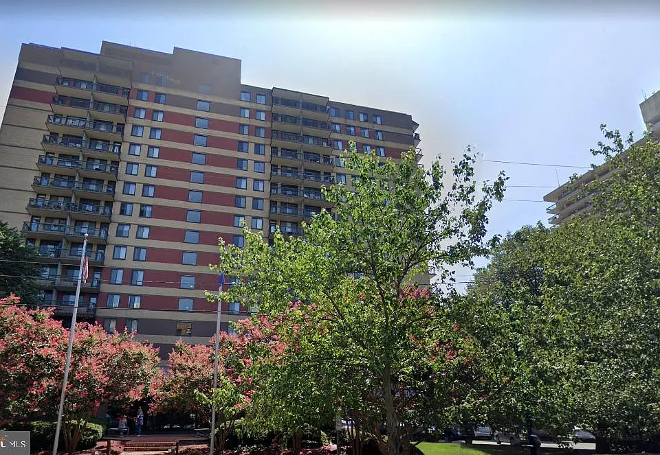801 N Pitt St #1410
