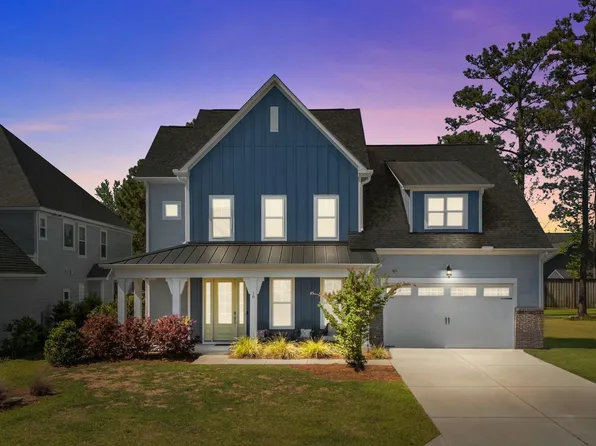 10 E Cloverfield Lane, Hampstead, NC 28443