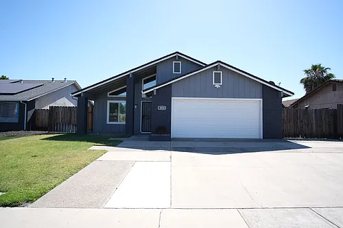 1058 Locust Ave Photo 1