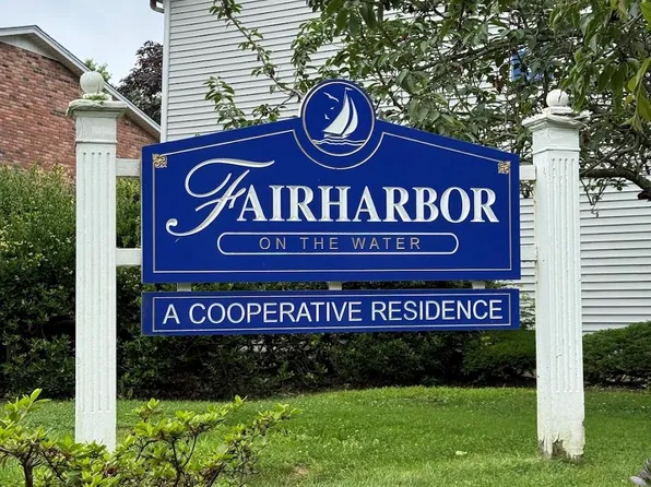 55 Fairharbor Dr #55, Patchogue, NY 11772