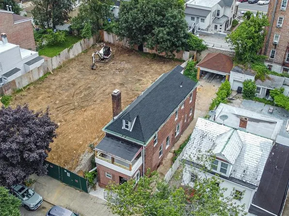 679 East 221st Street image 25 of 30