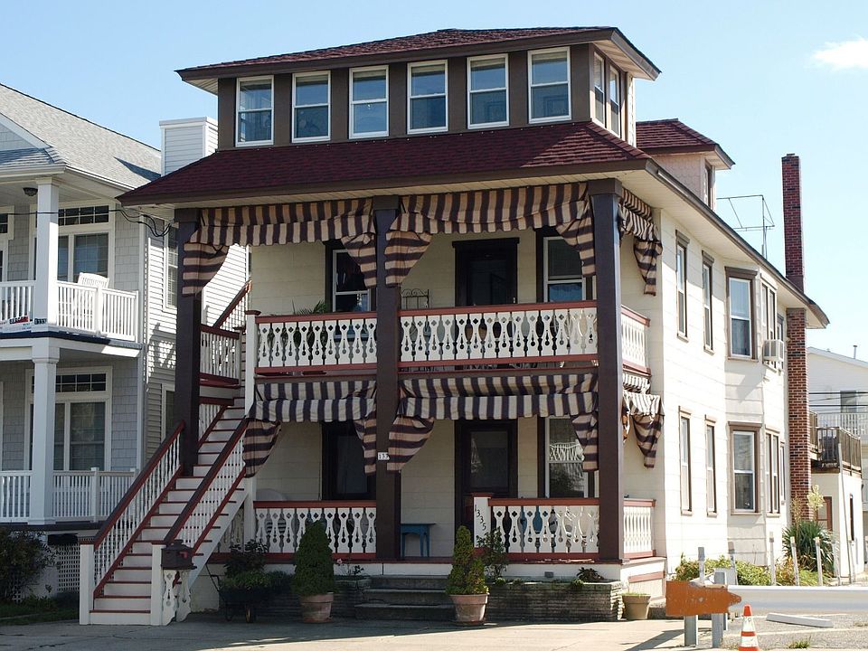 1st image of 1335 Wesley Ave