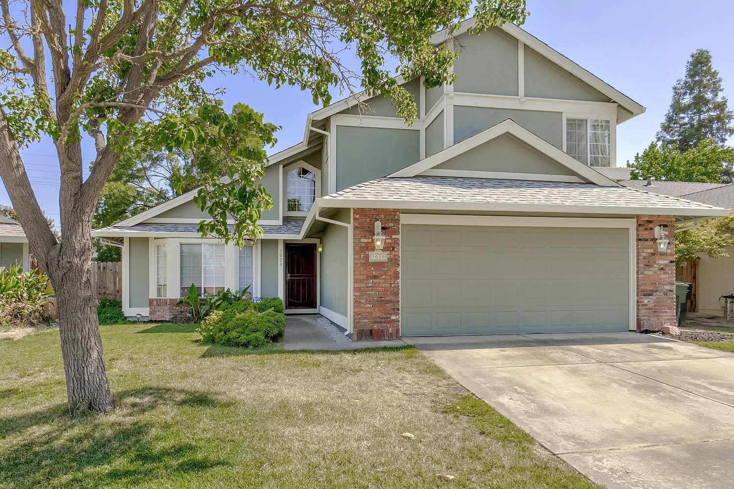 1020 Andy Cir photo 1