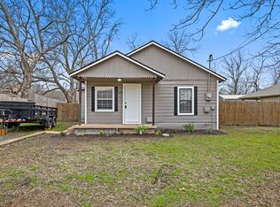1009 Oak St, Bonham, TX 75418