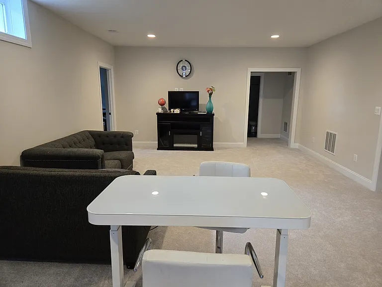 1914 Cherri Dr — Photo 1