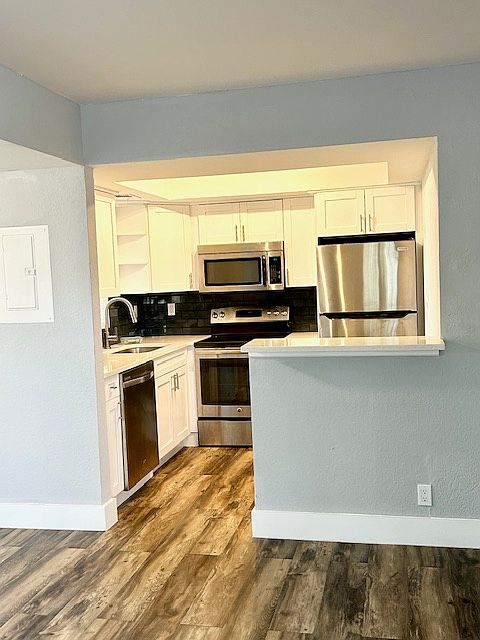 1st image of 1518 SE Royal Green Cir #201
