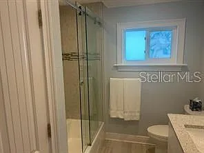 196 Overbrook Dr E — Photo 11