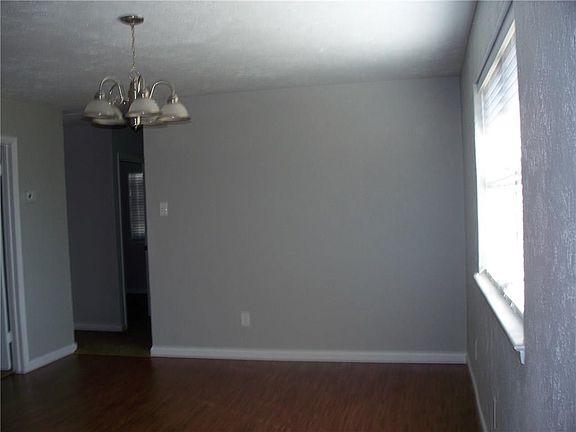 4th image of 538 Wind River Dr