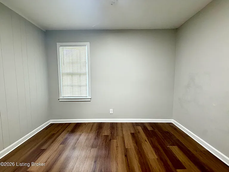 3423 Glendale Ave — Photo 8