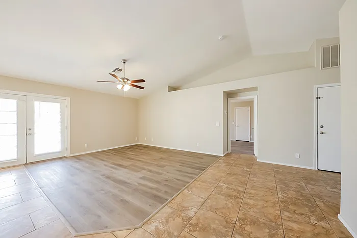 865 W Mesquite Ave — Photo 9