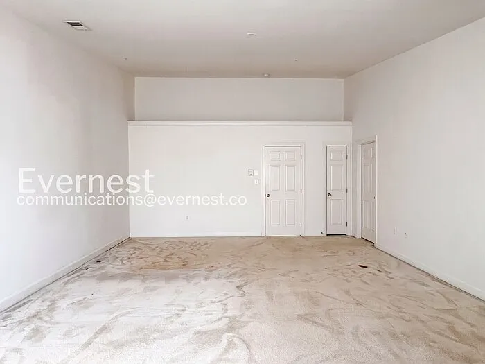 1620 Whitehall Dr — Photo 10
