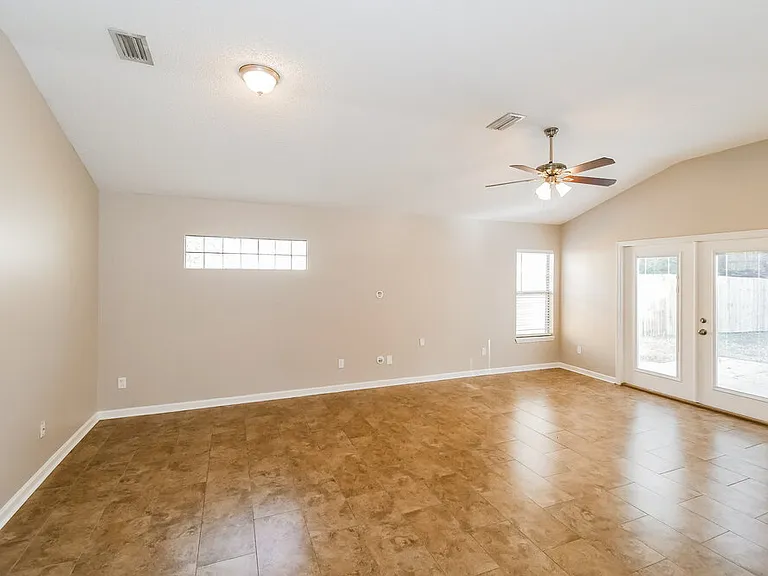 1141 Brookwood Bluff Rd E — Photo 6