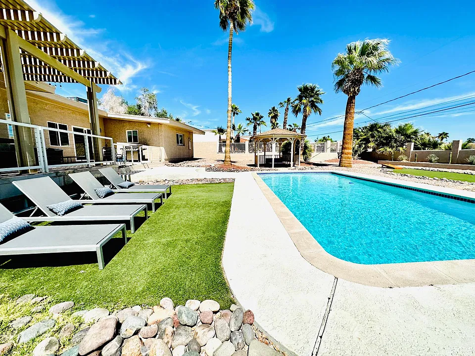 Caribbean Dr