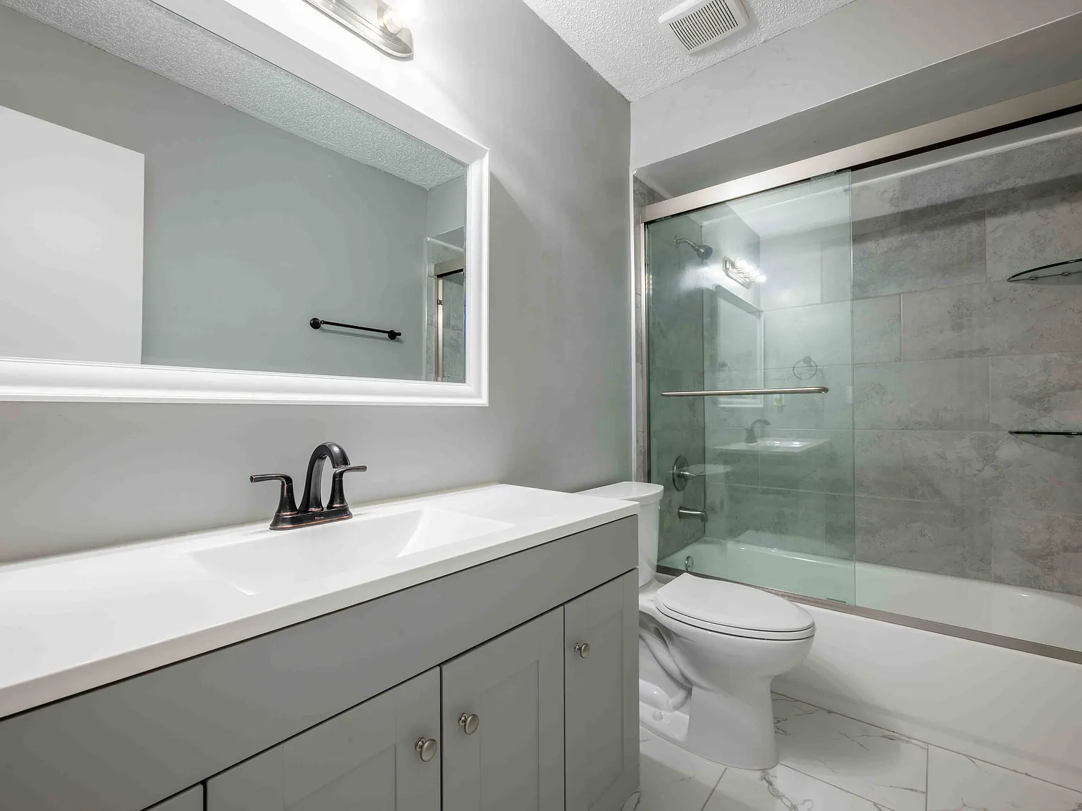 2 bed, 1178 sqft, $1,750 — Photo 2