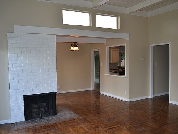 Dining Room/Living Room