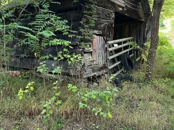 1138 Turkey Lick Branch Ln, Blackwater, VA 24221