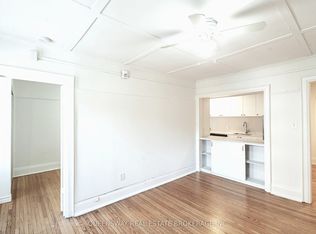 100 Vaughan Rd #17, Toronto, ON M6C 2M1