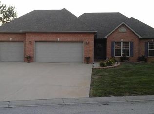 4504 Greenleaf Dr, Alton, IL 62002