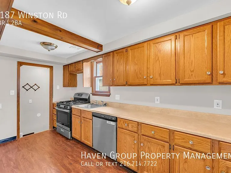 1187 Winston Rd — Photo 8