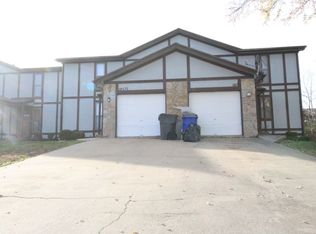 107 N Saxony Dr, Olathe, KS 66061