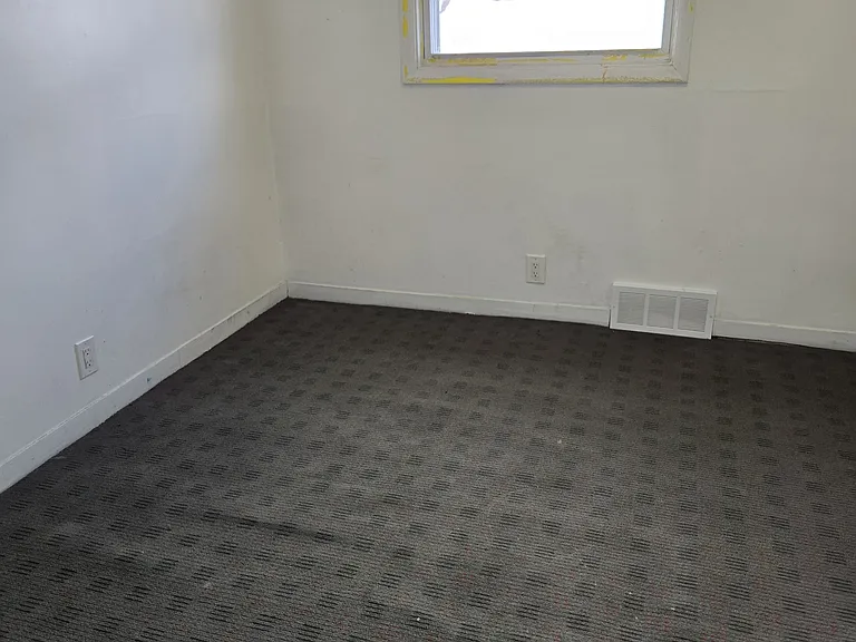 13864 Barclay St #2 — Photo 4