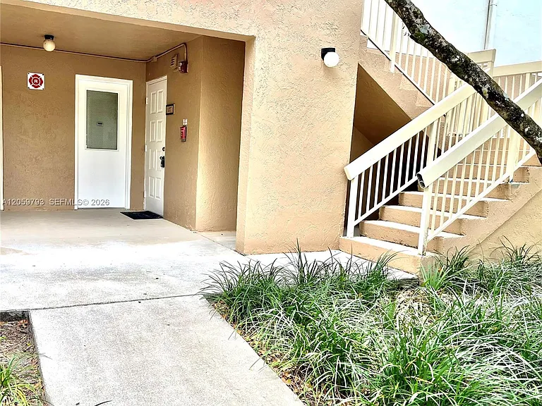 9755 Westview Dr #1217 — Photo 3