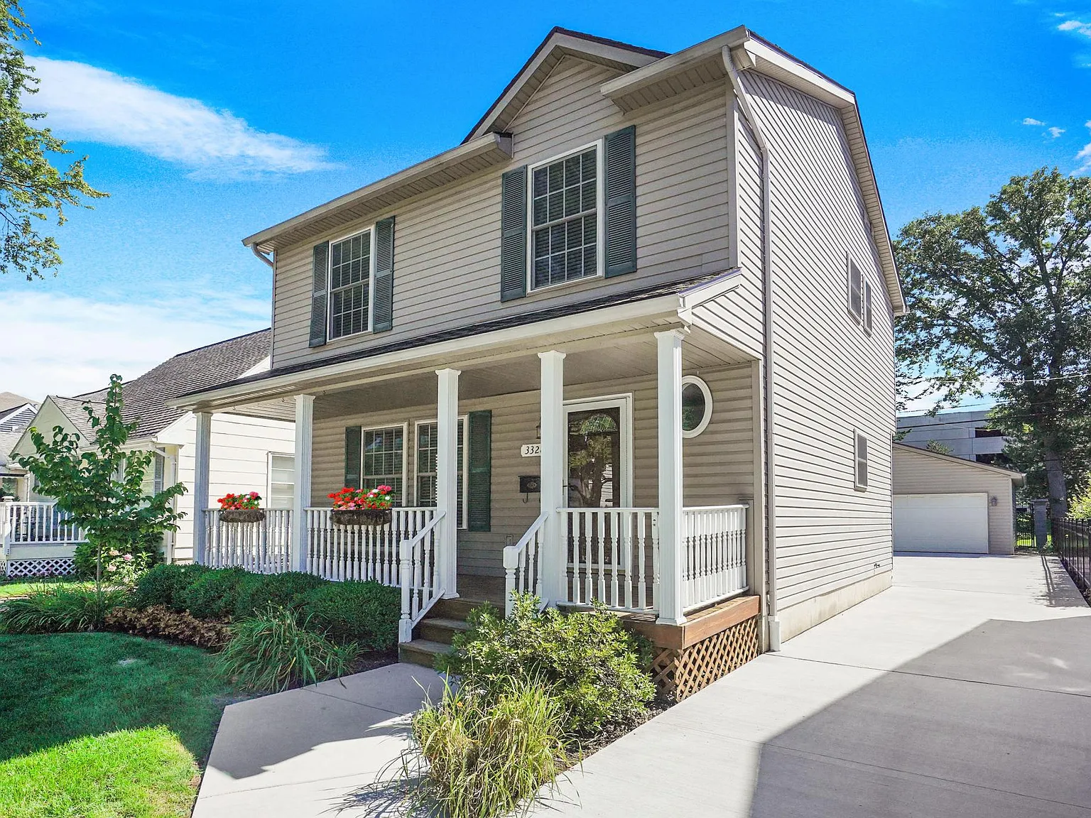 3 bed, 2.5 bath, 1416 sqft, $5,000 — Photo 4