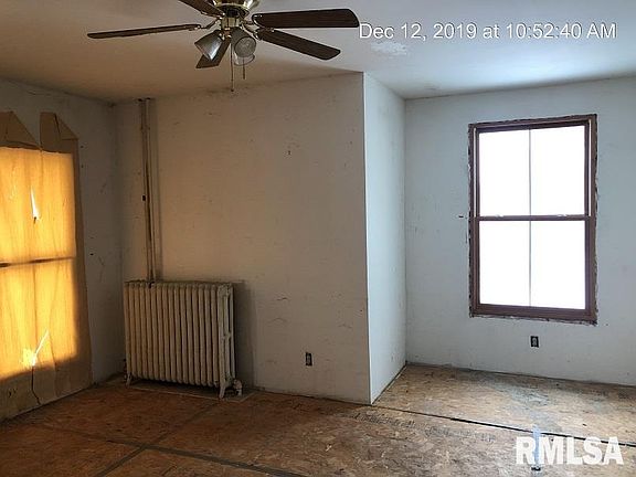 3rd image of 1920 8th Ave