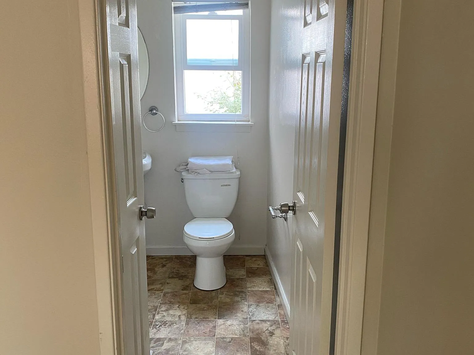 1 bed, 670 sqft, $2,043 — Photo 3
