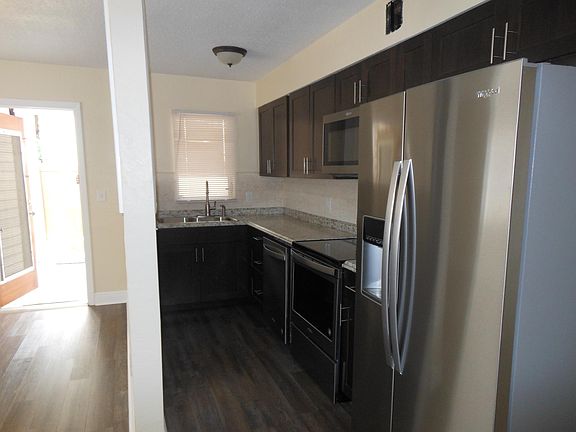 3rd image of 551 12th Ave NE APT 1