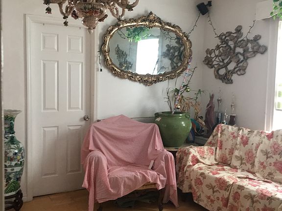 3rd image of 8815 Saint James Ave