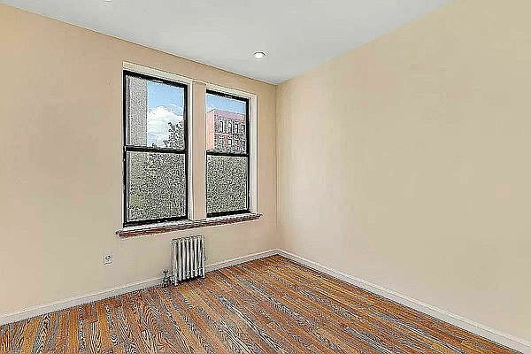 1st image of 619 E 5th St APT 15