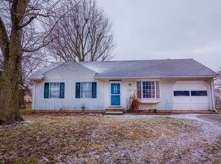 5 S Coventry Dr, Anderson, IN 46012